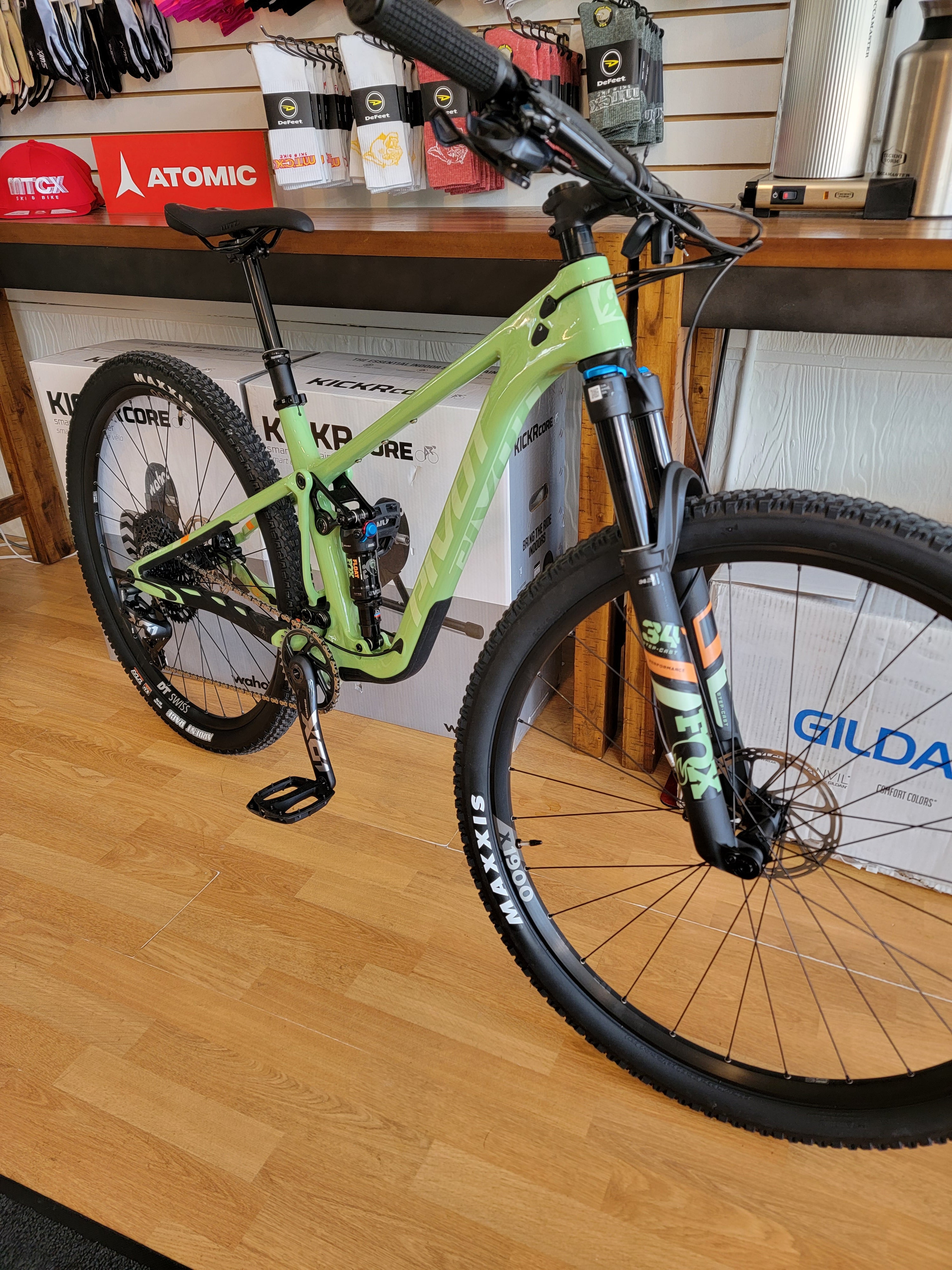 Pivot mach cheap 4 xs